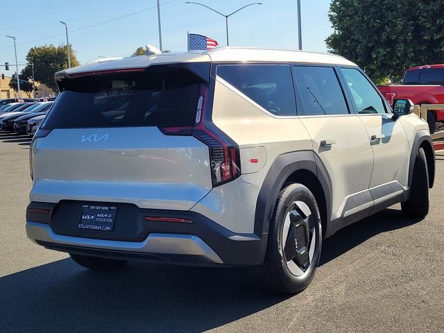 Used 2026 Kia EV9 Wind image 4