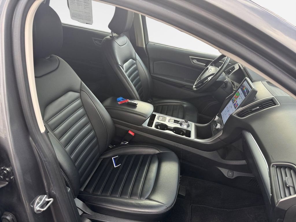 Used 2022 Ford Edge SEL w/ Convenience Package image 24