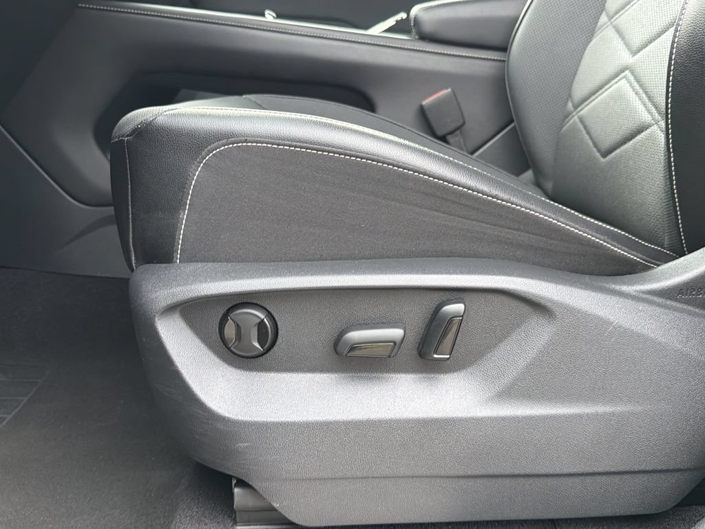 Used 2024 Volkswagen Atlas SE FWD image 24