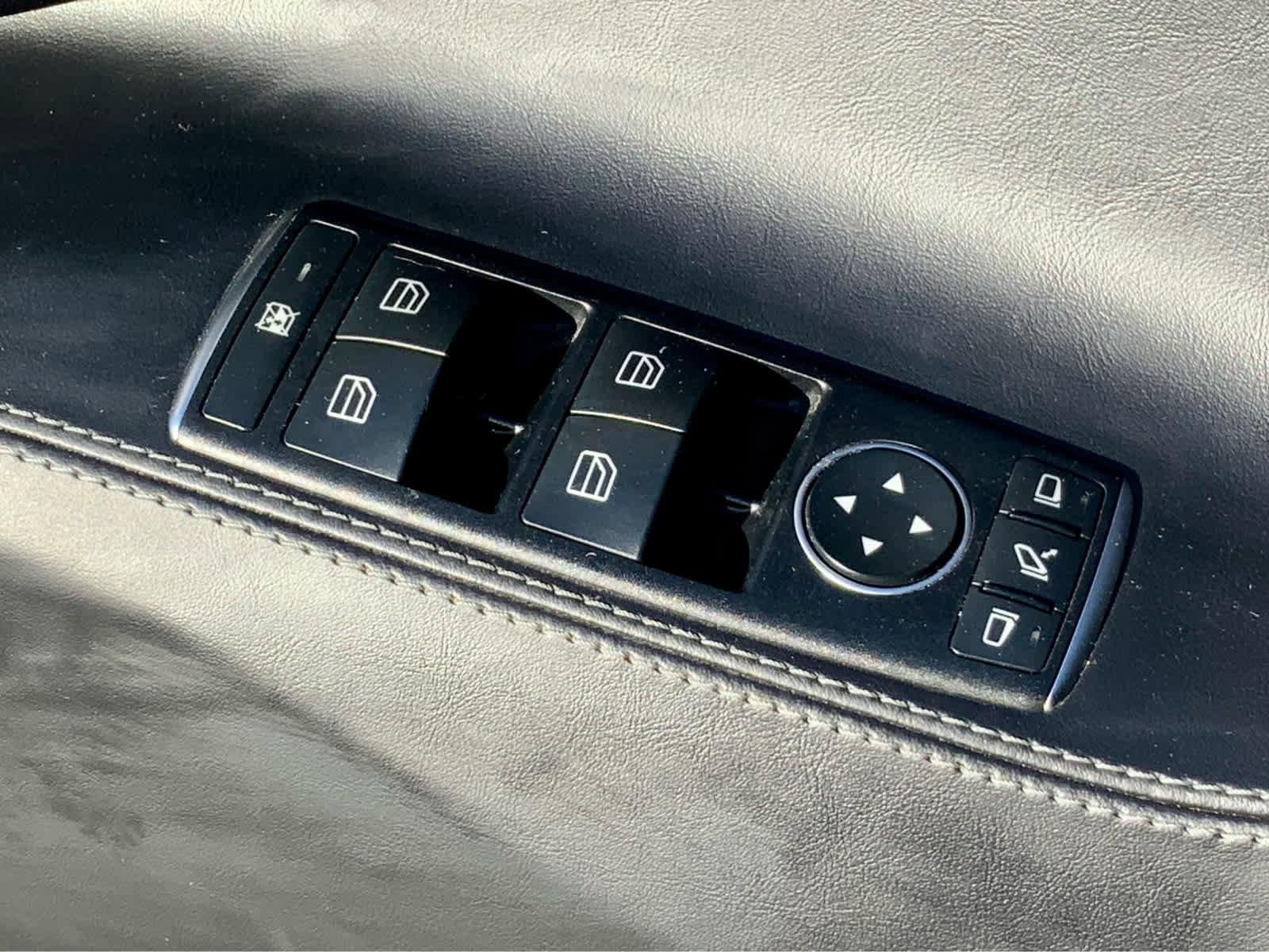 Used 2017 Tesla Model S 75D image 42