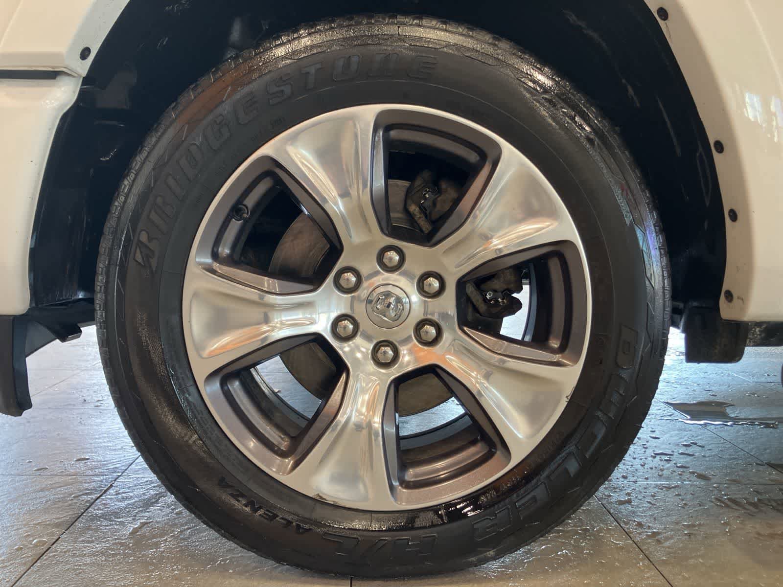 Used 2022 RAM 1500 Laramie AWD/4WD image 9