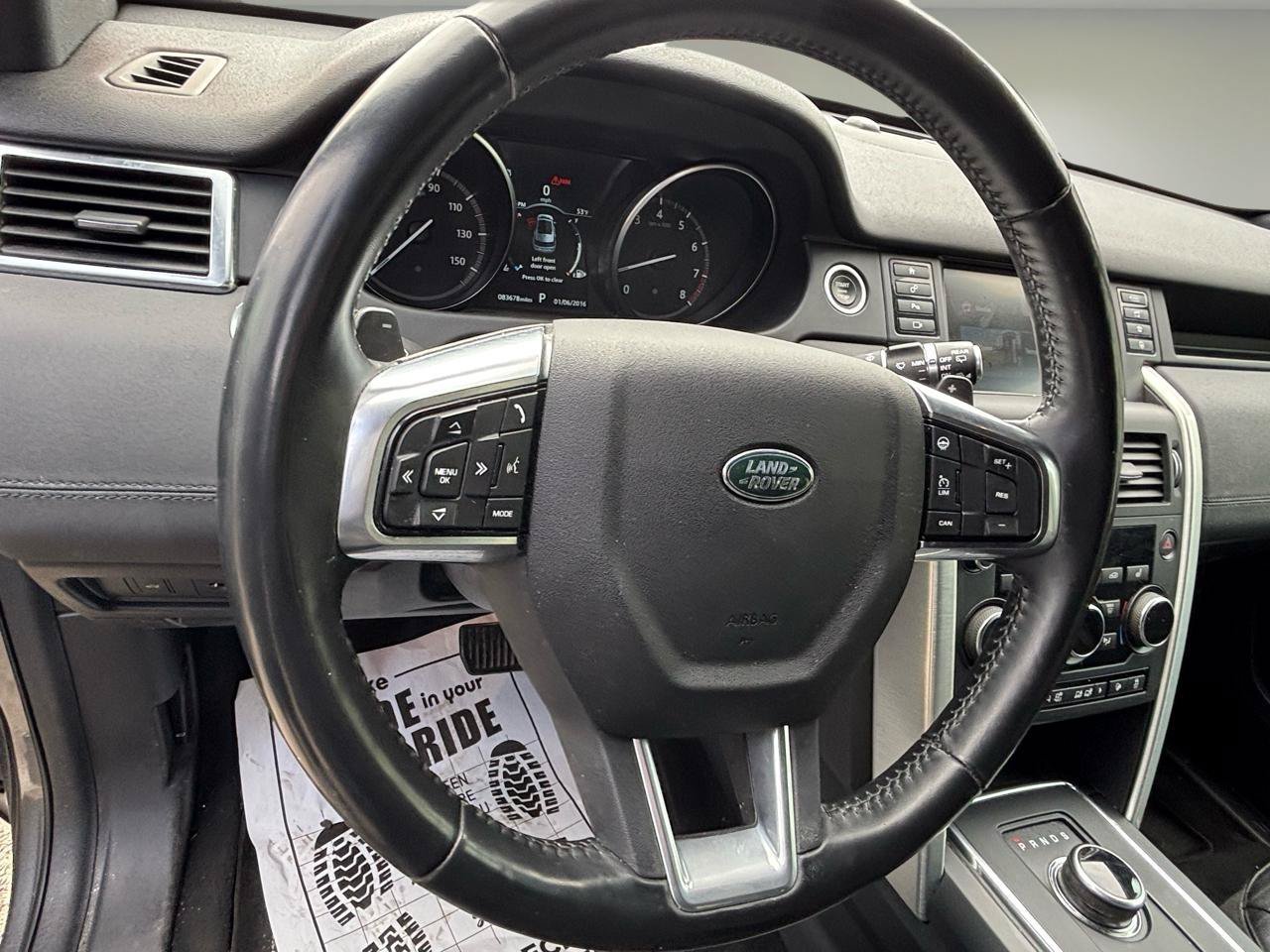 Used 2018 Land Rover Discovery Sport SE AWD/4WD image 8