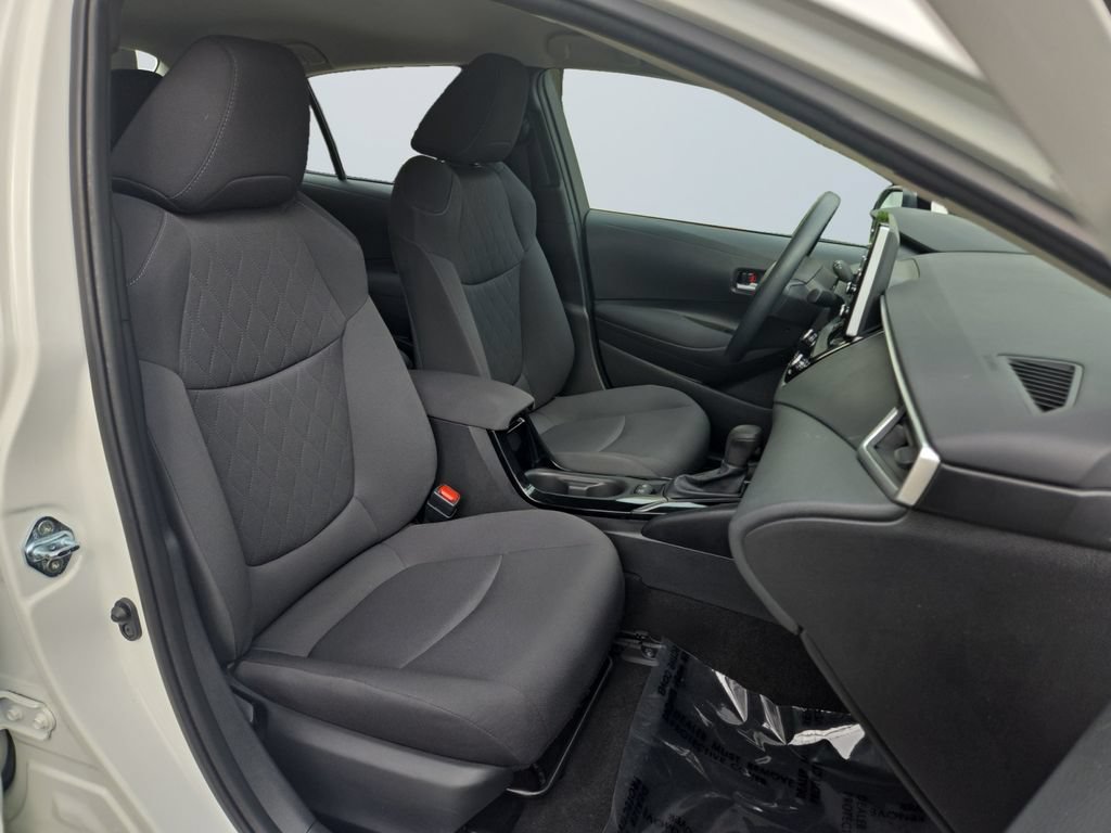 Used 2021 Toyota Corolla LE FWD image 15