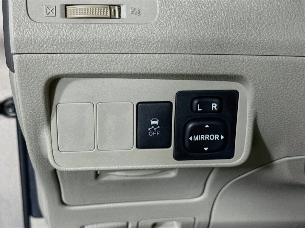 Used 2010 Toyota Corolla LE FWD image 16