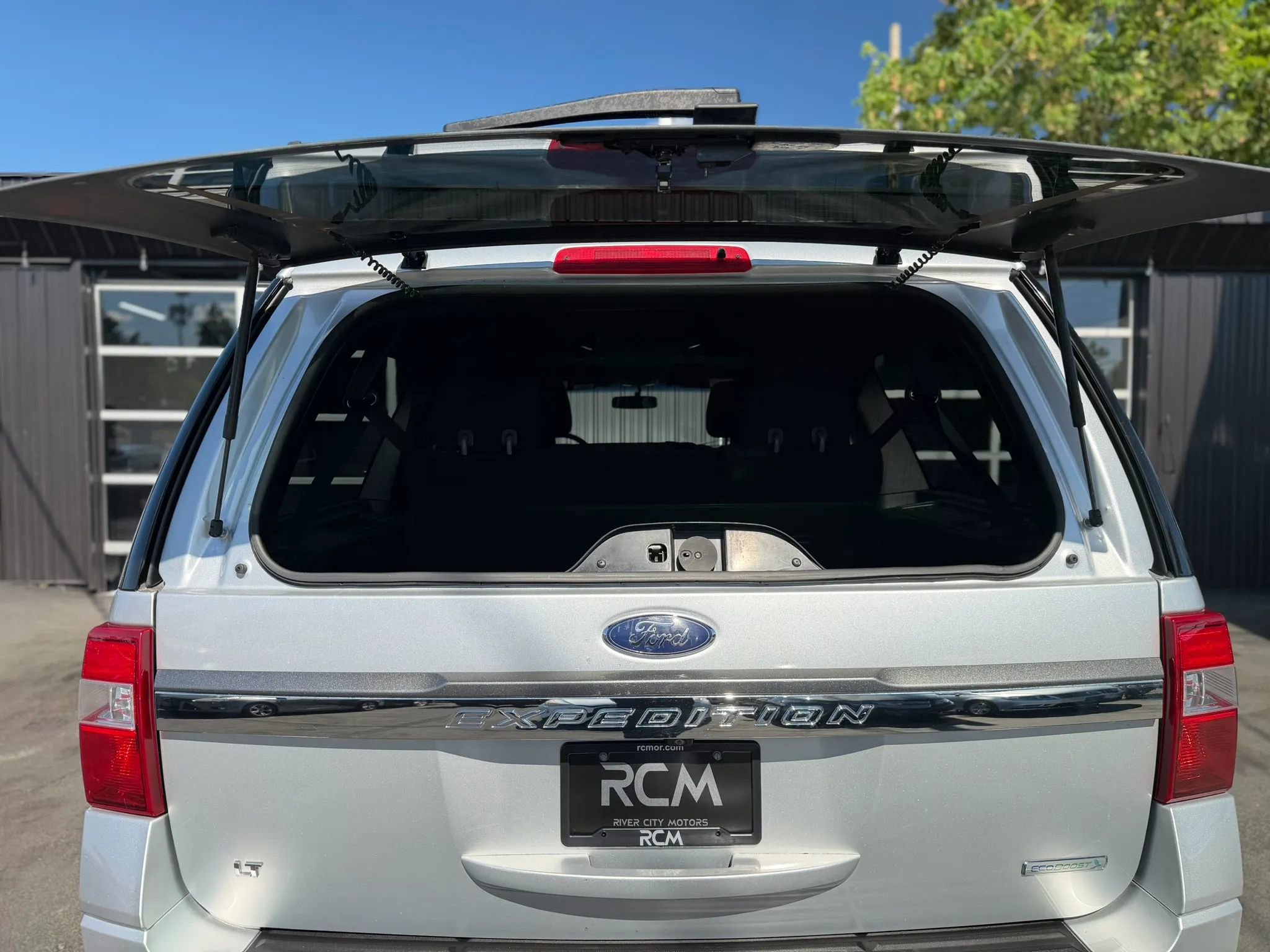 Used 2017 Ford Expedition EL XLT AWD/4WD image 17