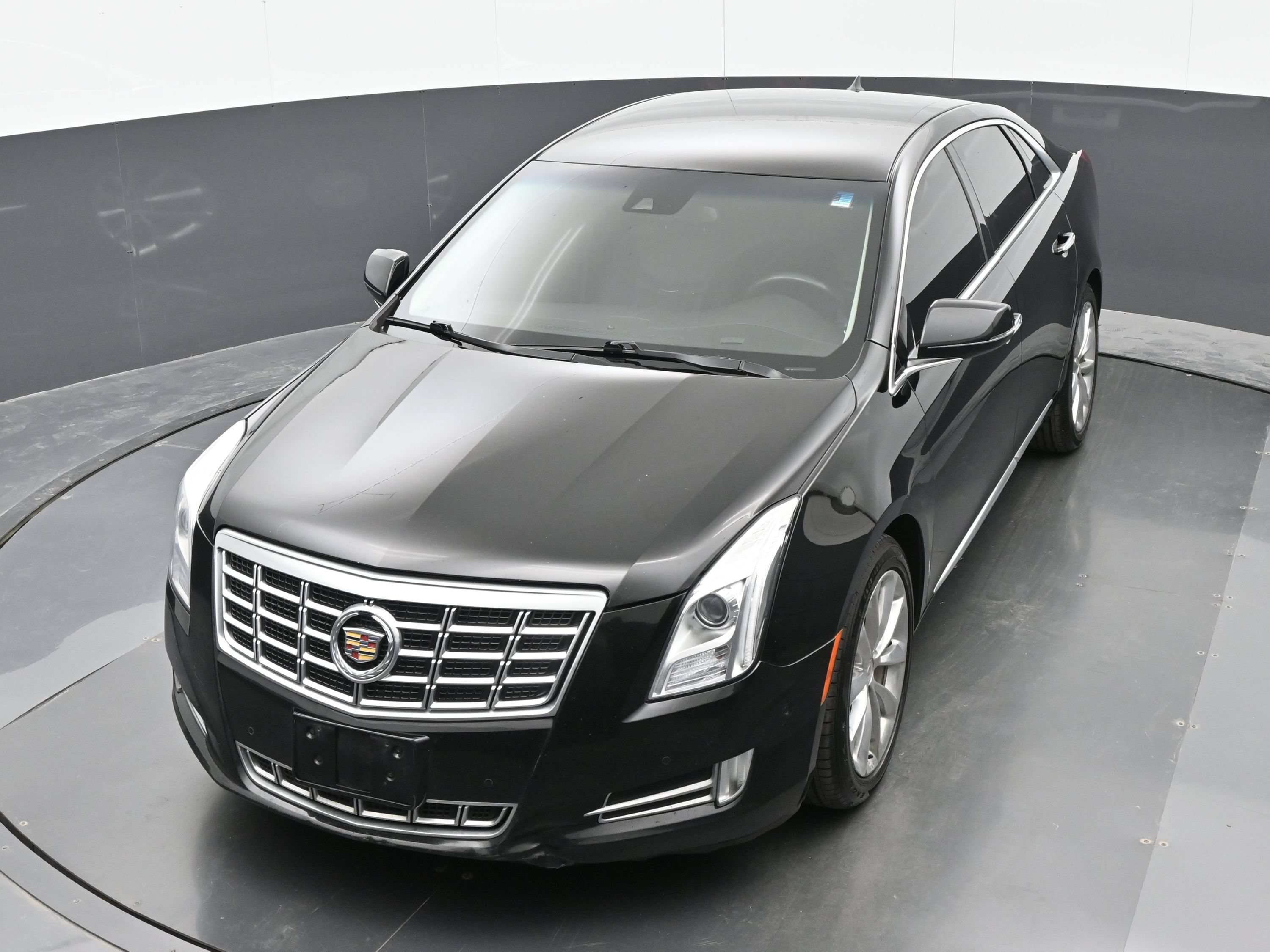 Used 2014 Cadillac XTS Luxury w/ Driver Awareness Package FWD image 34