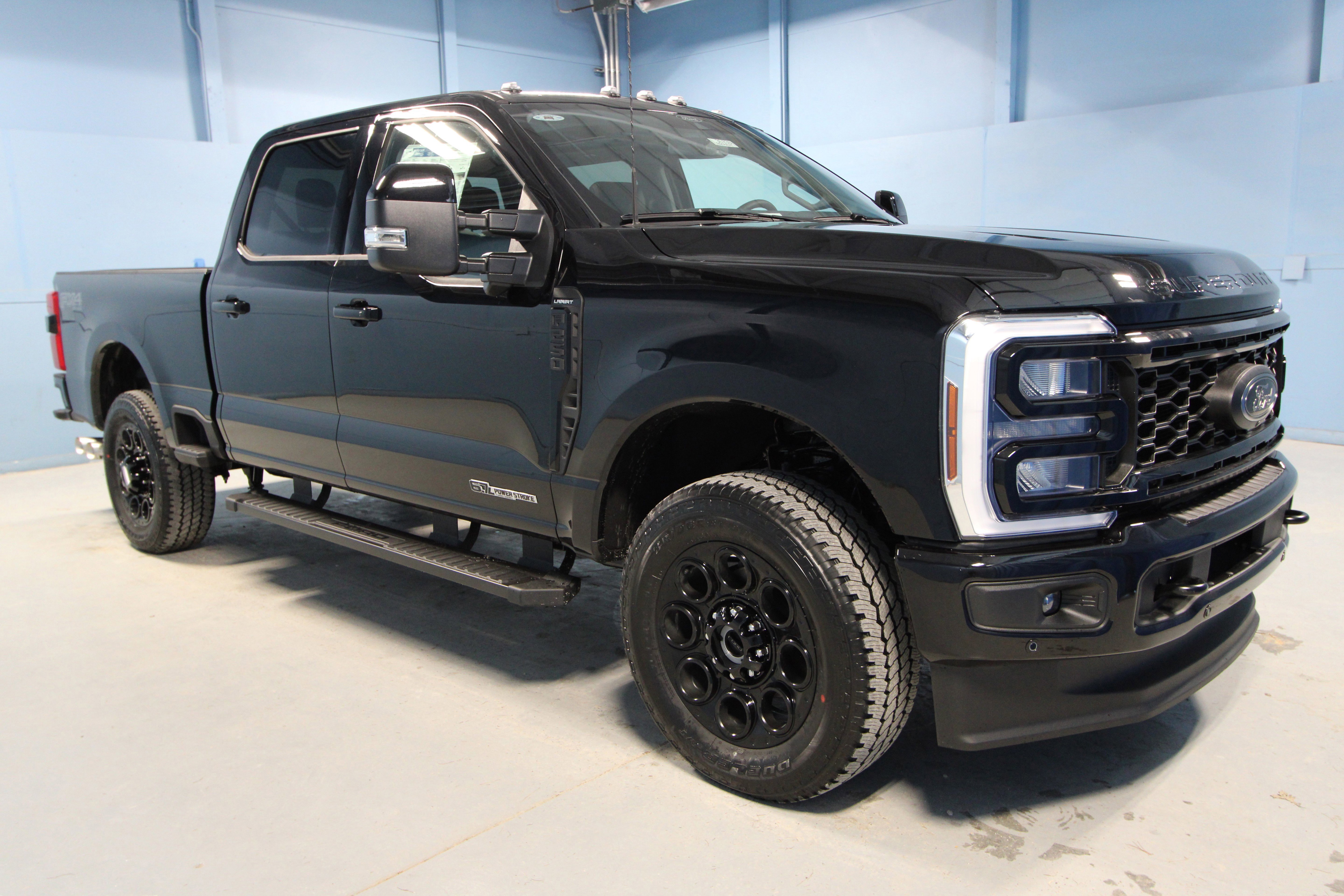 New 2025 Ford F250 Lariat w/ Lariat Ultimate Package