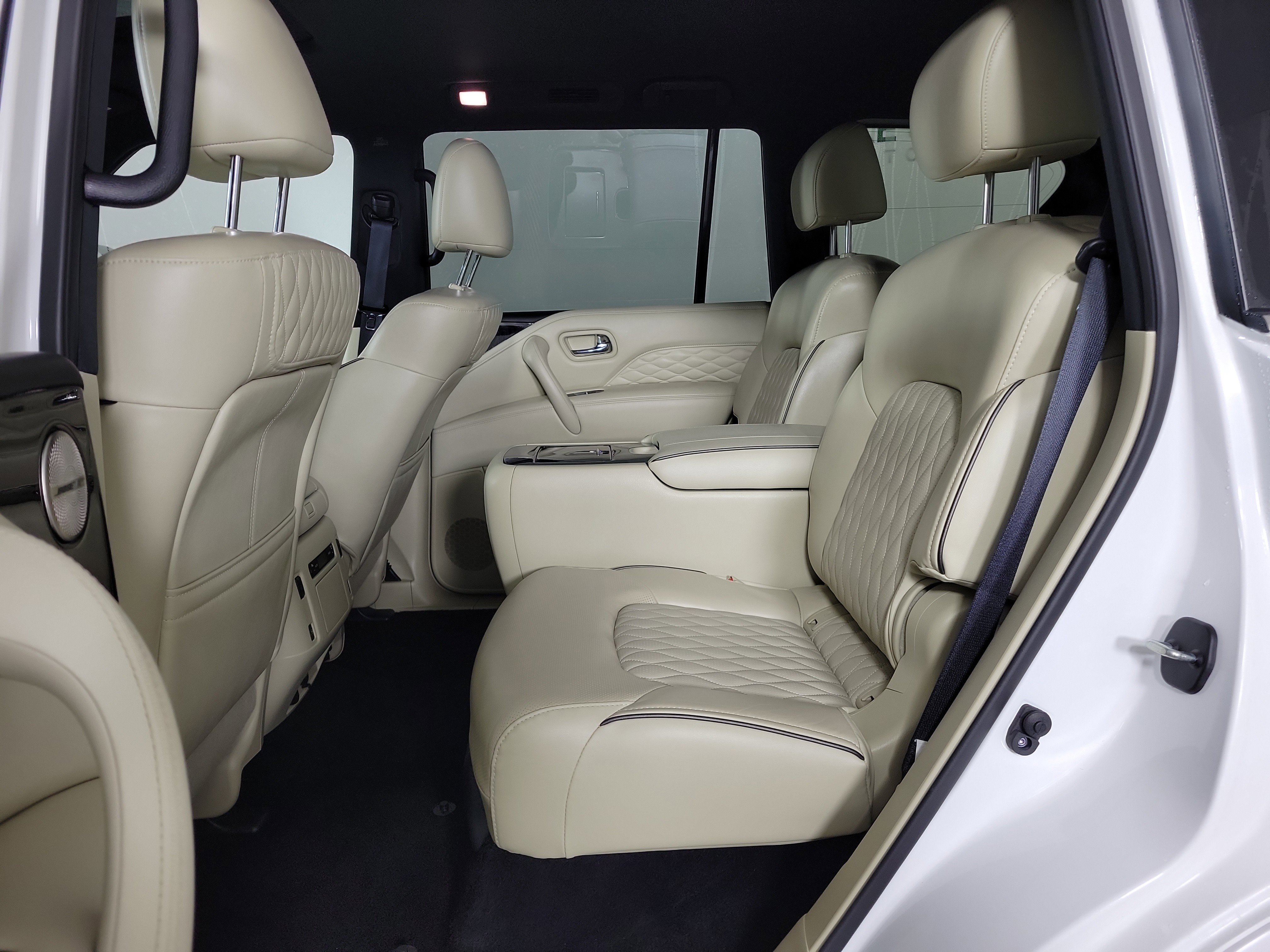 Used 2024 INFINITI QX80 Sensory w/ Cargo Package image 10