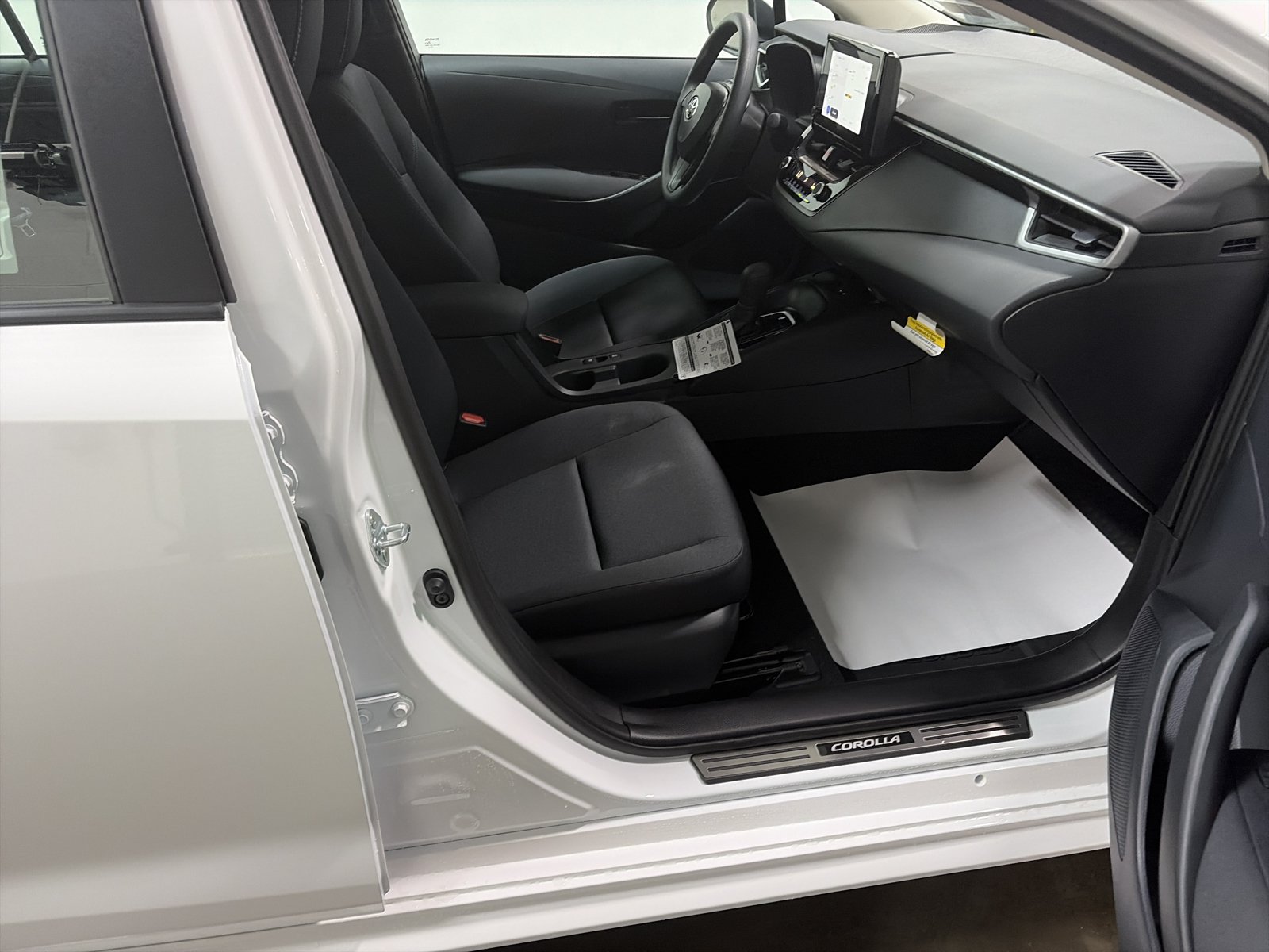 New 2026 Toyota Corolla LE w/ LE Premium Package FWD image 29