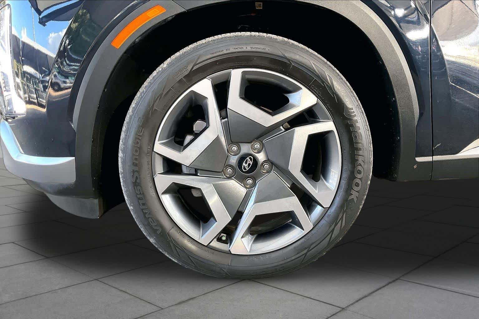 Used 2024 Hyundai Palisade SEL FWD image 11