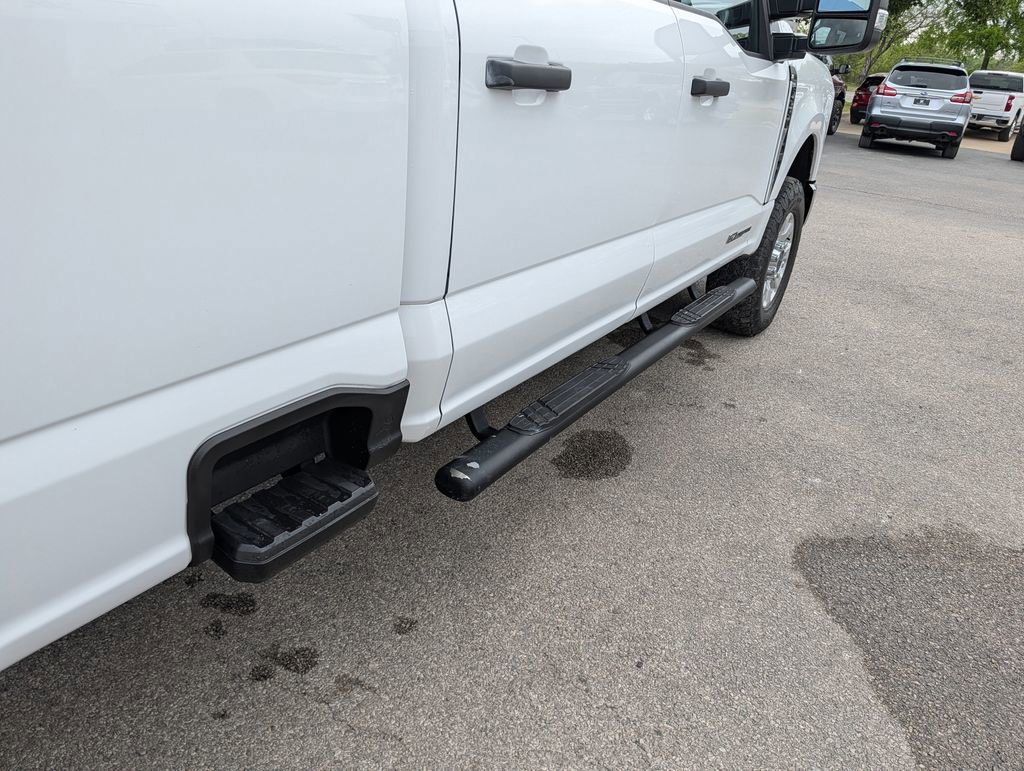 Used 2023 Ford F250 XLT w/ FX4 Off-Road Package image 29