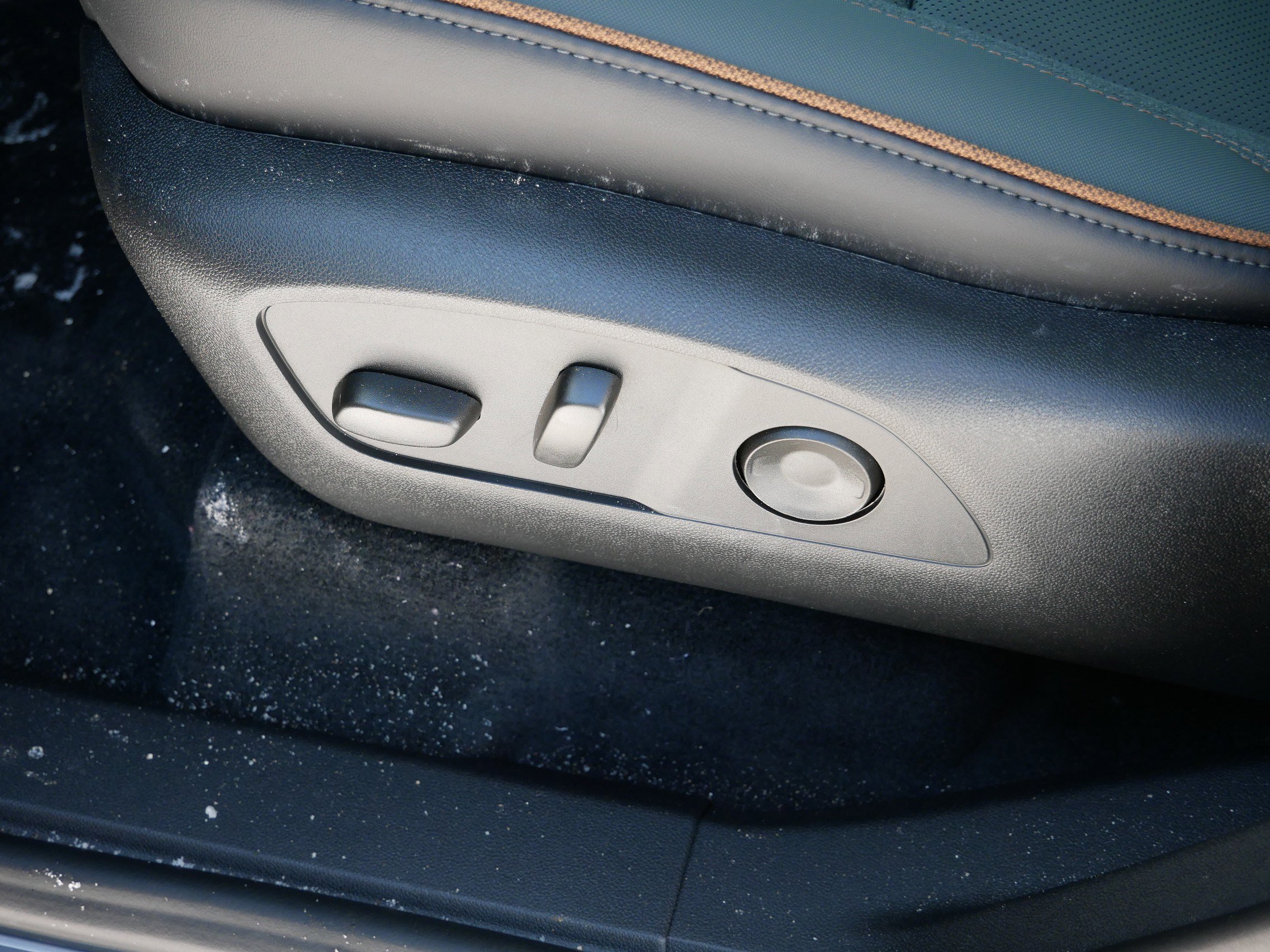 New 2026 GMC Acadia AT4 w/ Luxury Package image 17