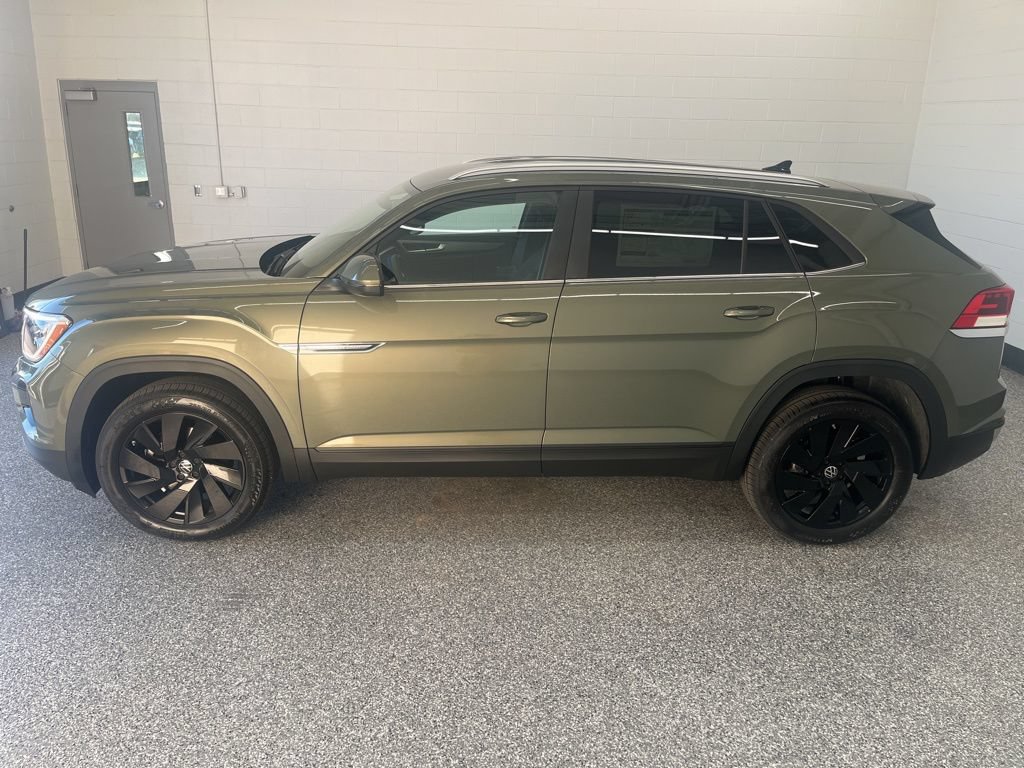 New 2026 Volkswagen Atlas Cross Sport SE AWD/4WD image 2