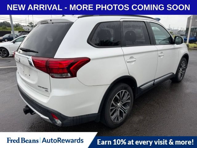 Used 2016 Mitsubishi Outlander SEL AWD/4WD image 8