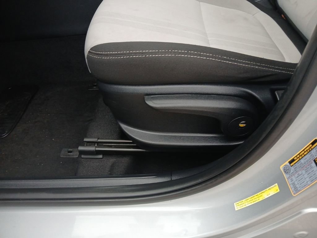 Used 2023 Hyundai Venue SEL image 27