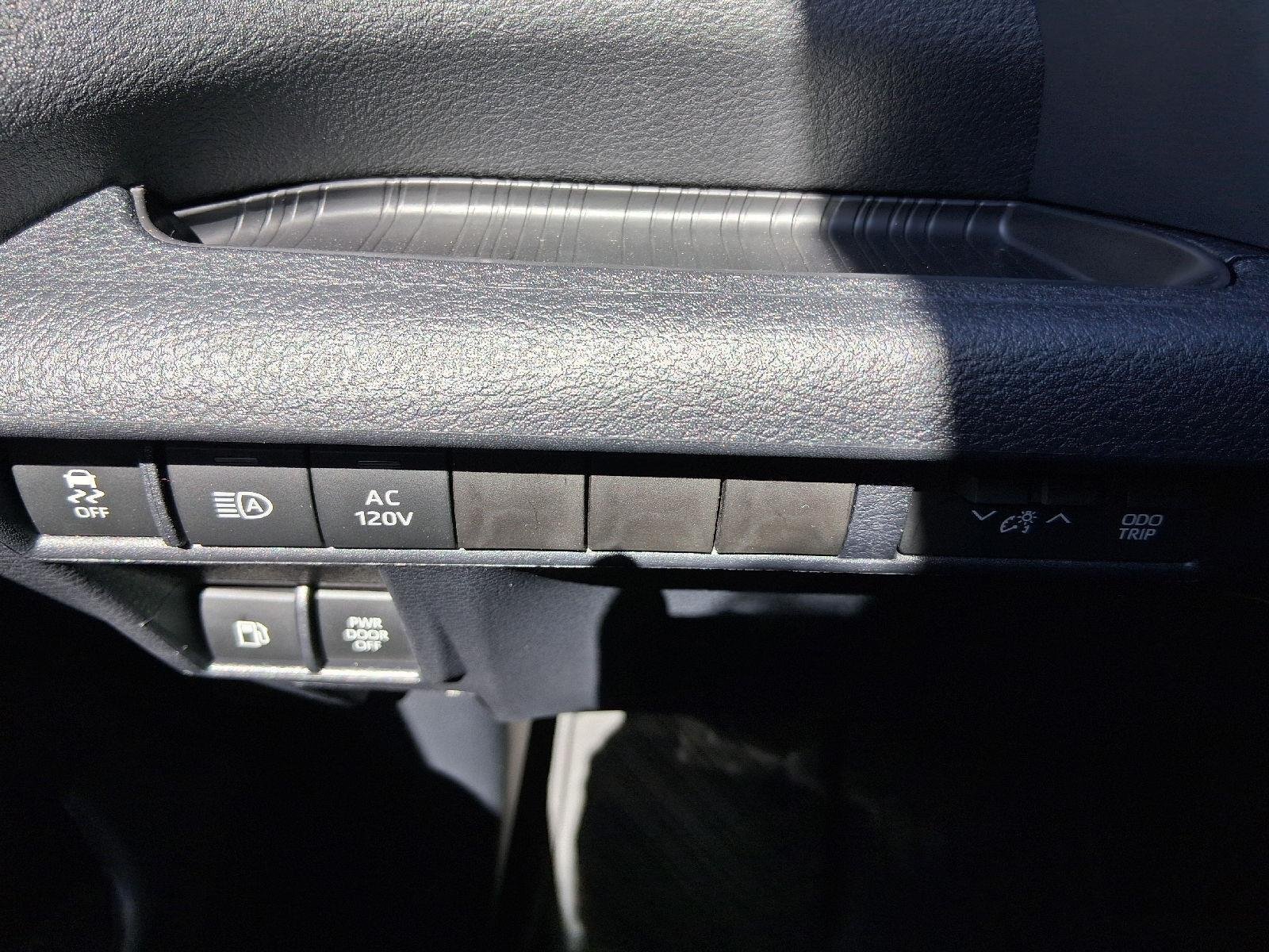 New 2026 Toyota Sienna XLE Woodland Edition AWD/4WD image 34
