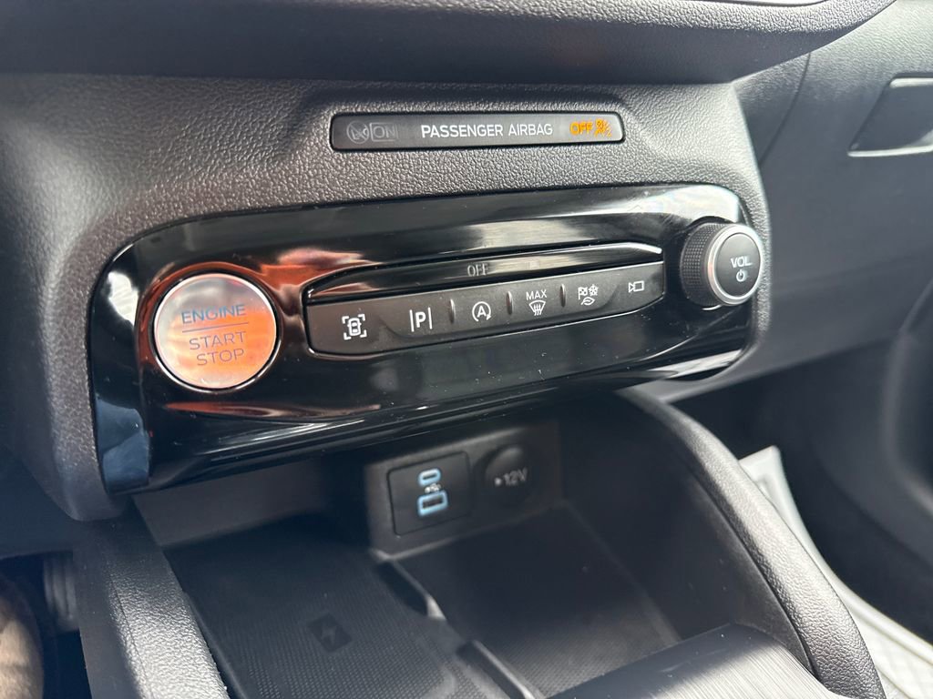 Used 2023 Ford Escape Platinum image 33