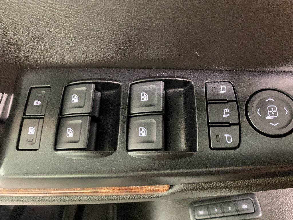Used 2019 Chevrolet Tahoe Premier RWD image 32