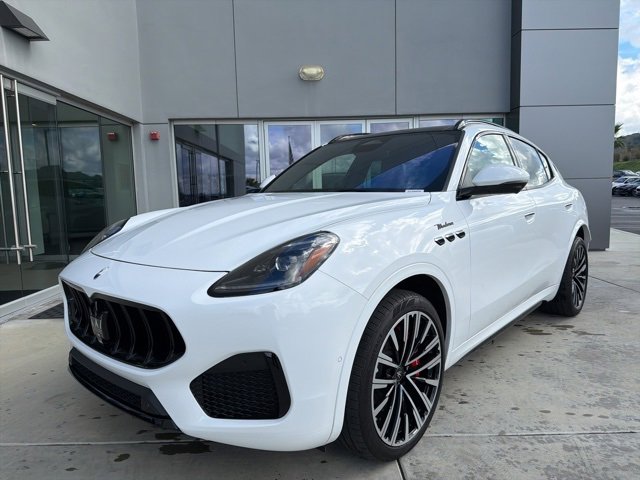 Certified 2023 Maserati Grecale Modena image 4