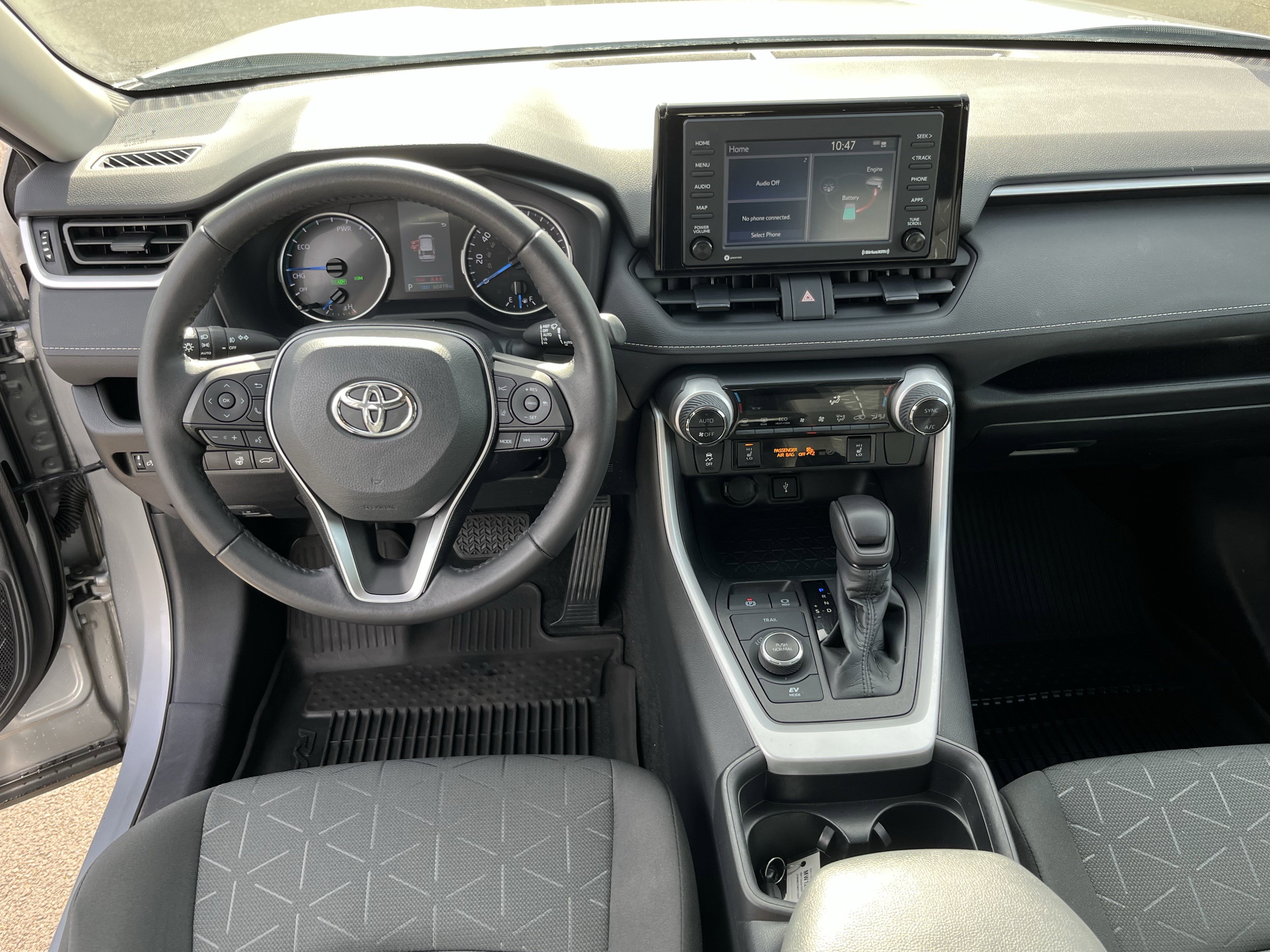 Used 2021 Toyota RAV4 XLE w/ Convenience Package image 18