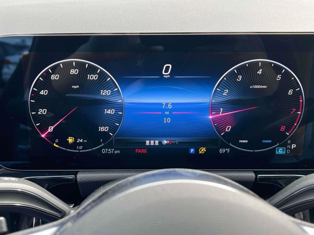 New 2026 Mercedes-Benz GLA 250 4MATIC image 3