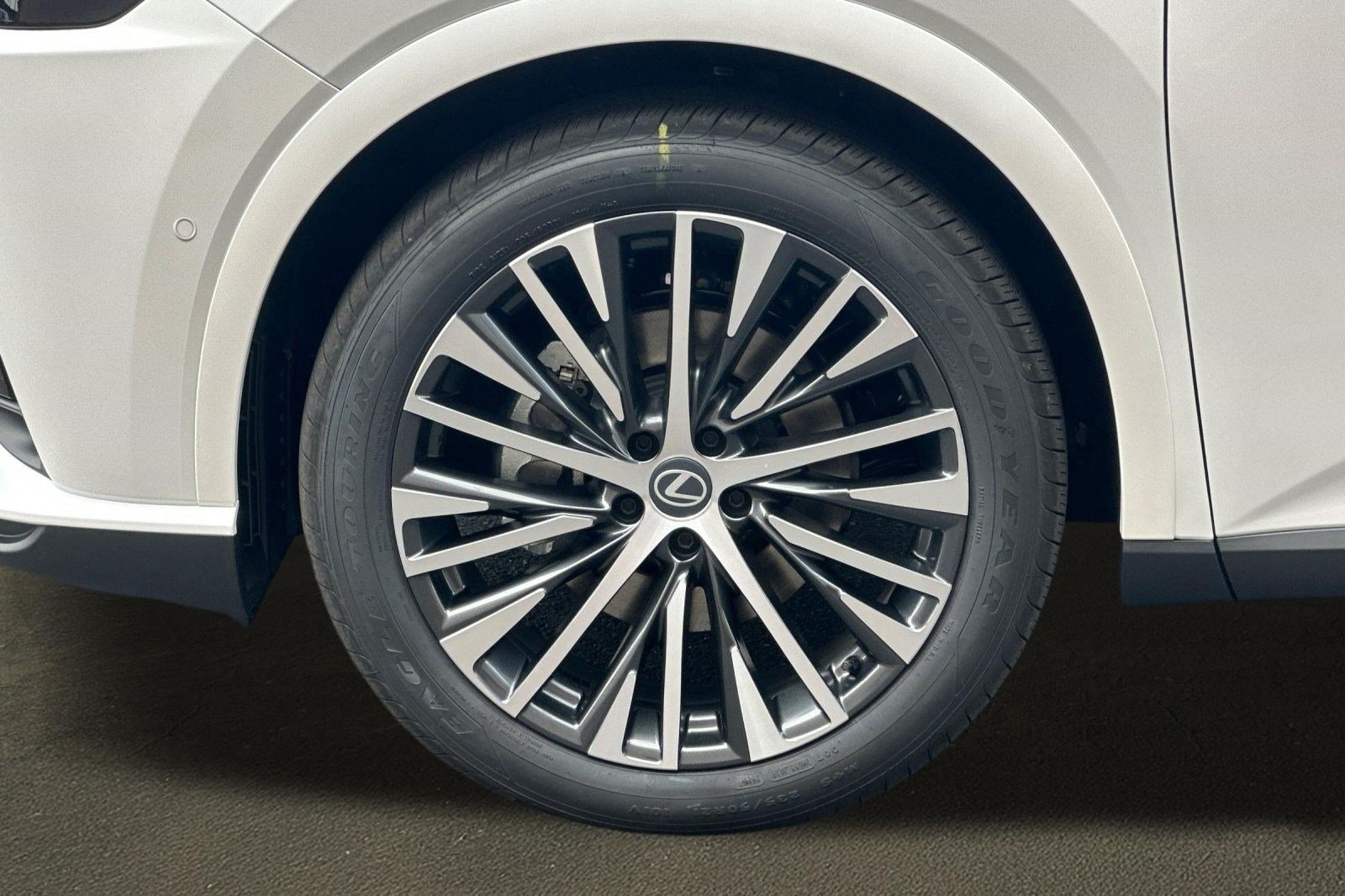 New 2026 Lexus RX 350 AWD/4WD image 12