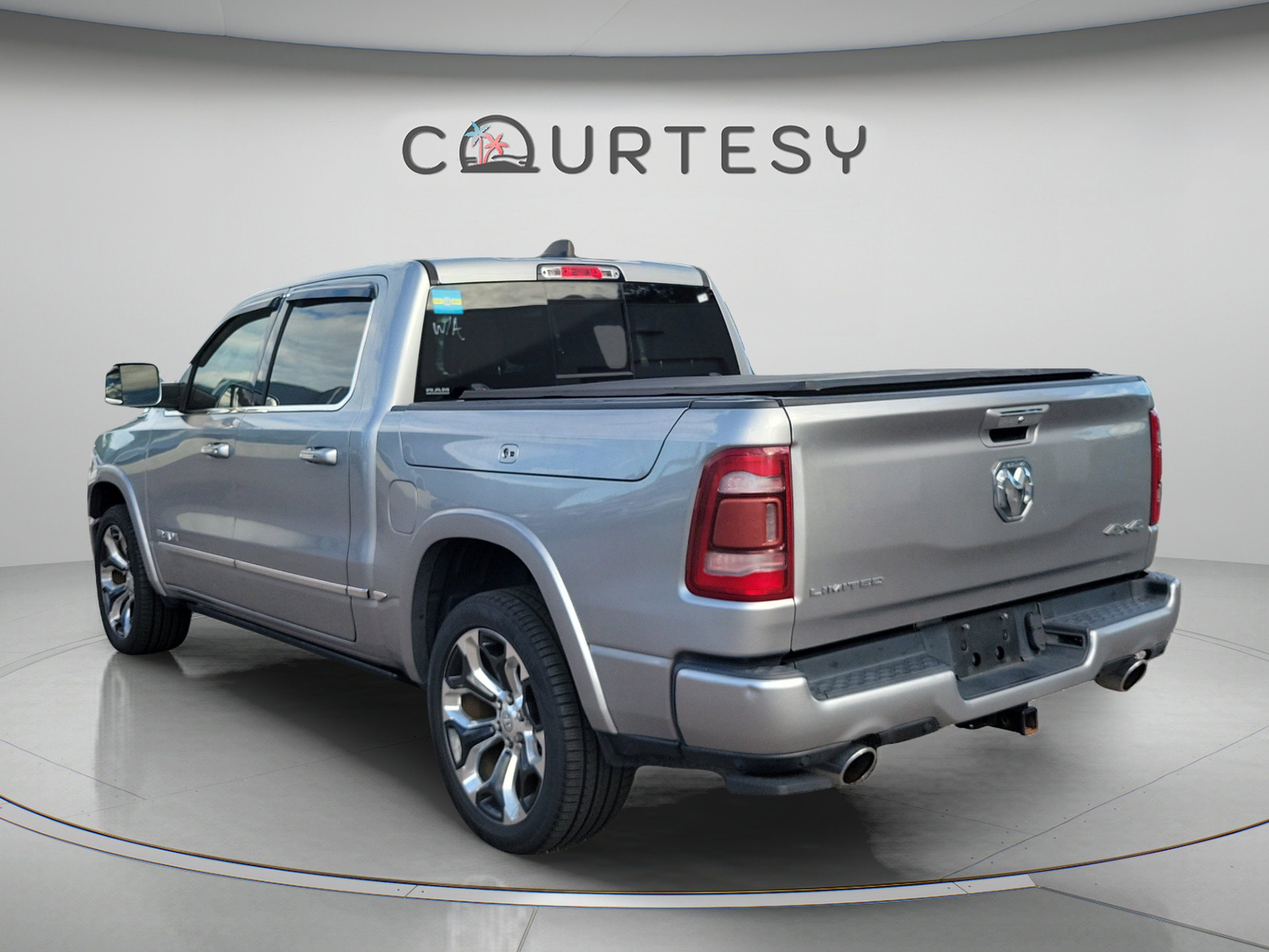 Used 2020 RAM 1500 Limited AWD/4WD image 3