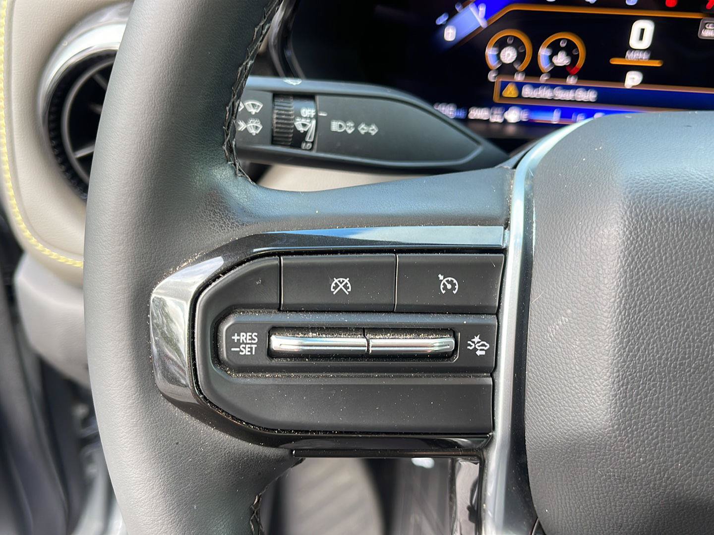 Used 2024 Chevrolet Colorado ZR2 w/ ZR2 Bison Edition AWD/4WD image 23