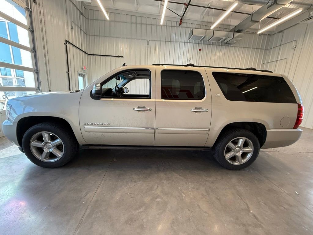 Used 2013 Chevrolet Suburban LTZ image 4