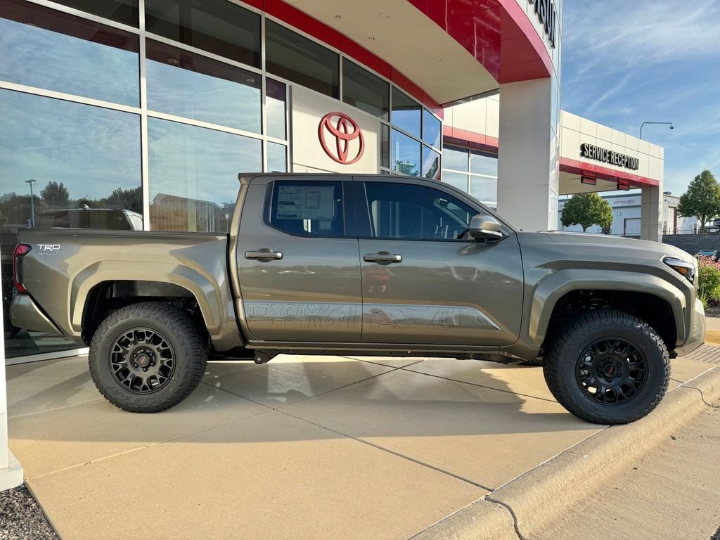 New 2026 Toyota Tacoma TRD Sport AWD/4WD image 4