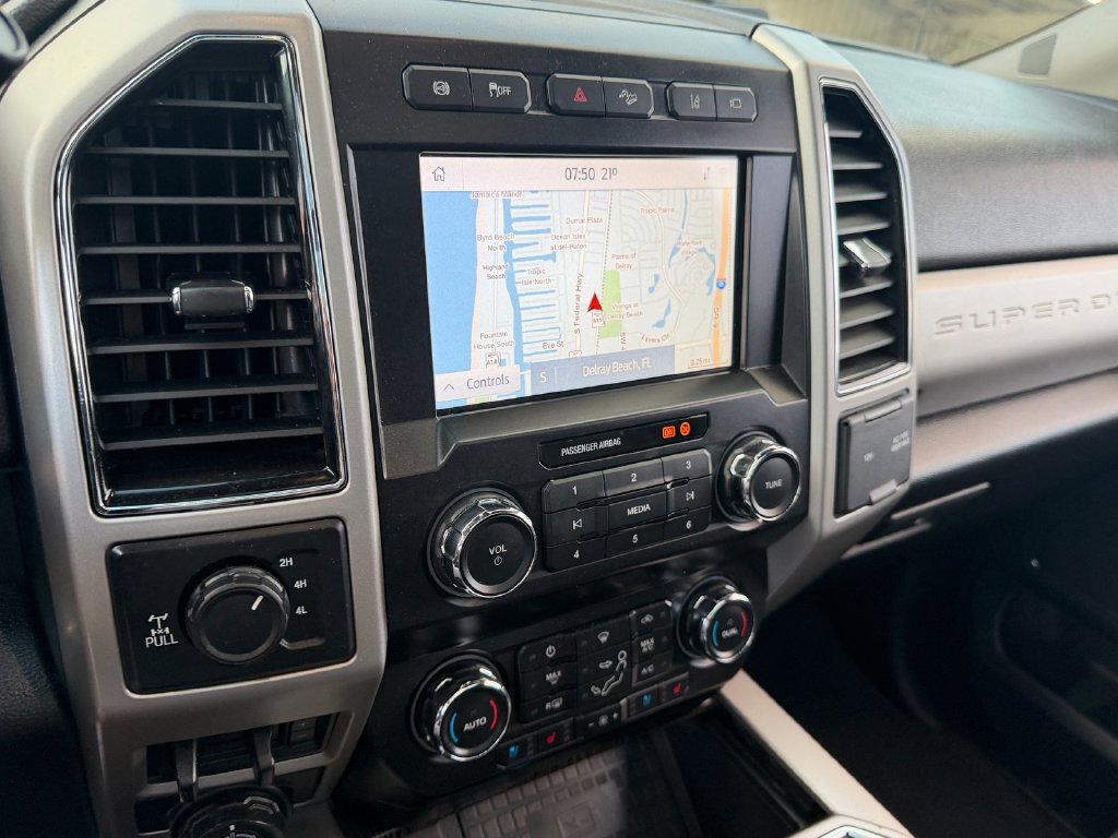 Used 2020 Ford F250 Lariat w/ Lariat Ultimate Package AWD/4WD image 22