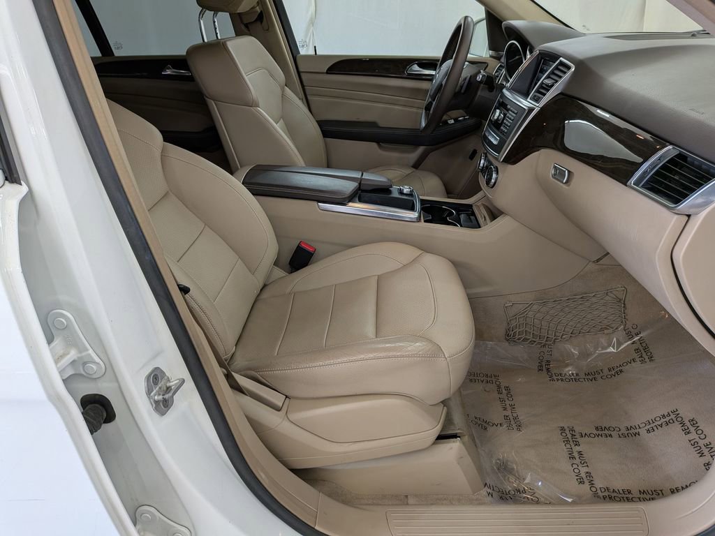 Used 2015 Mercedes-Benz ML 350 4MATIC image 32