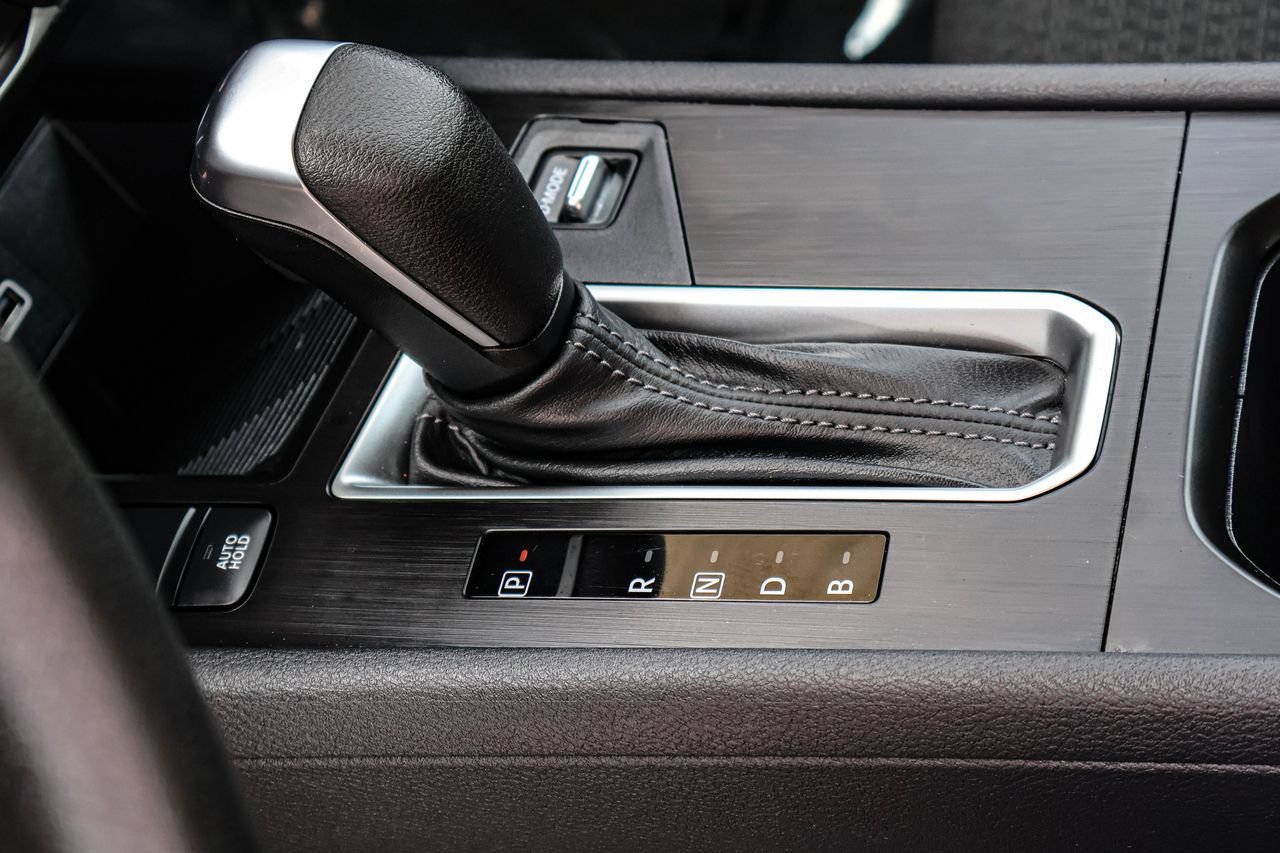 Used 2025 Nissan Kicks S FWD image 18