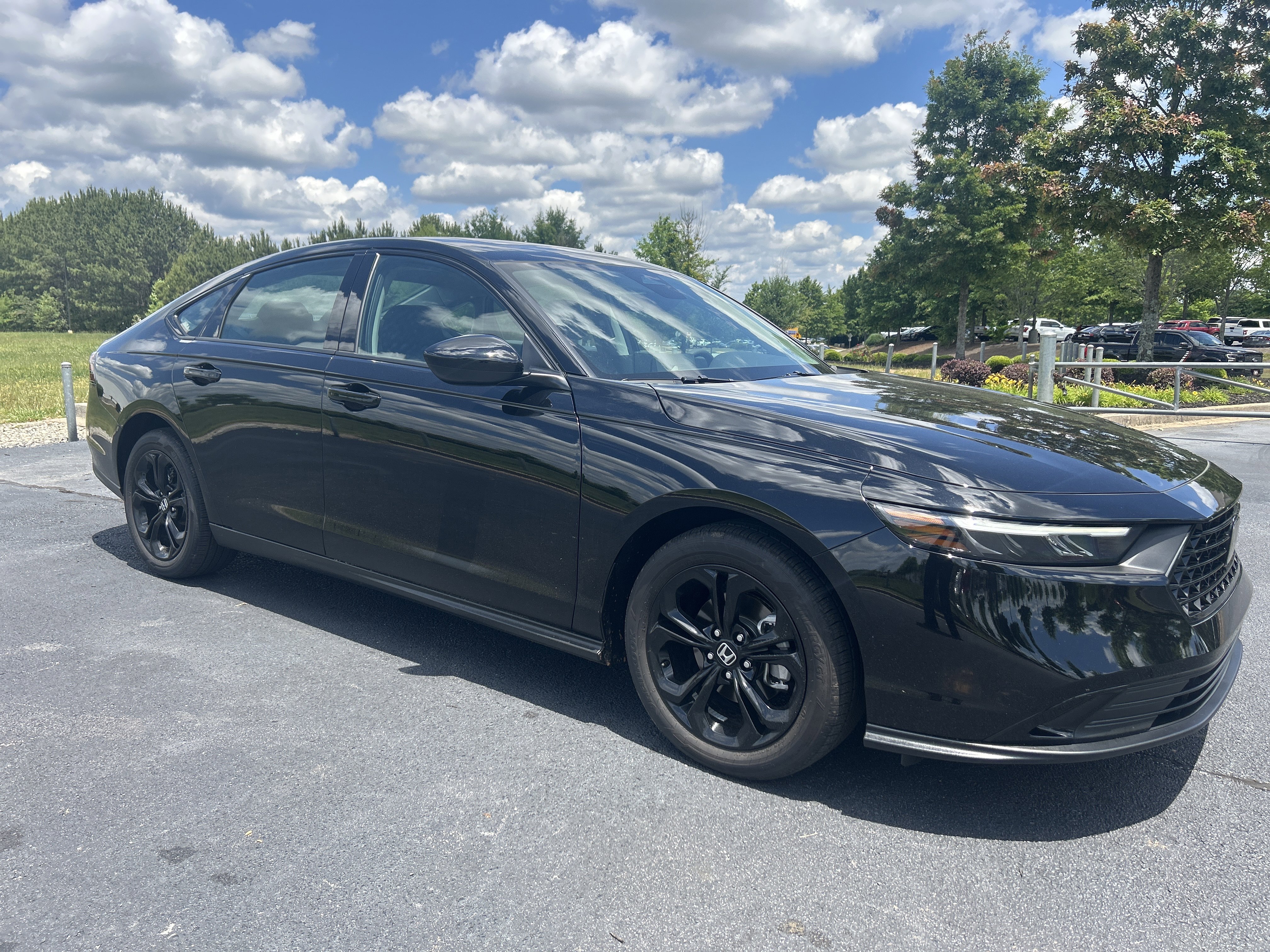 Certified 2025 Honda Accord SE image 2