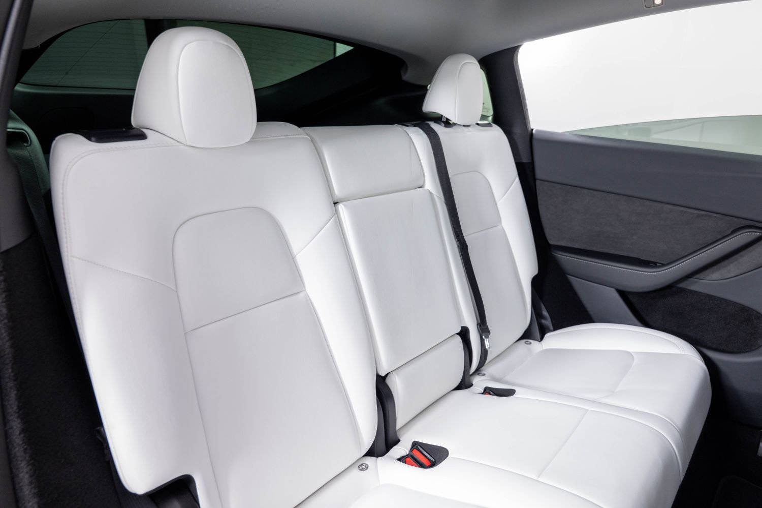 Used 2024 Tesla Model Y Long Range image 24