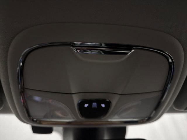 Used 2022 Jeep Cherokee Trailhawk w/ Premium Leather Package image 28