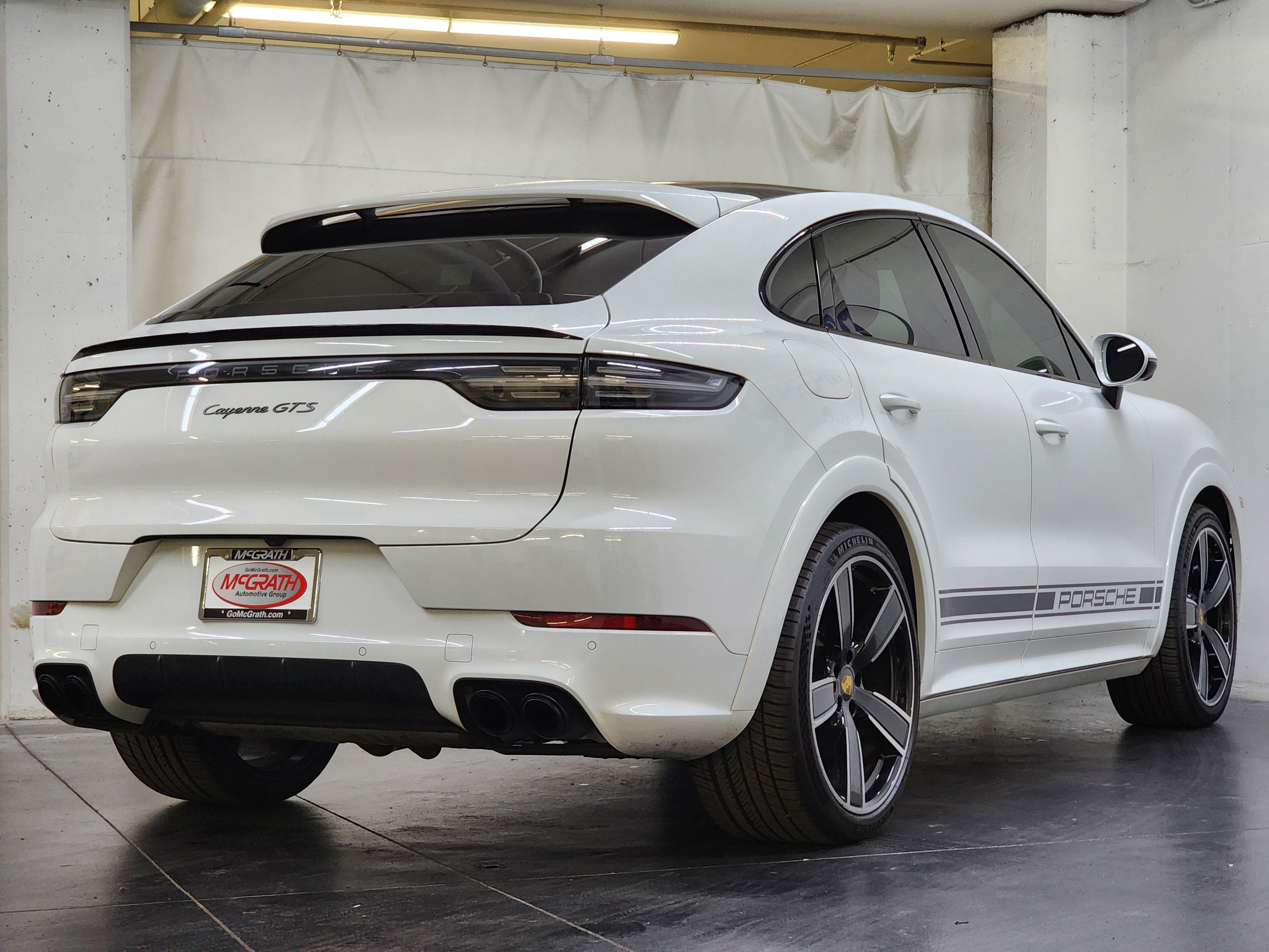 Used 2021 Porsche Cayenne GTS AWD/4WD image 5