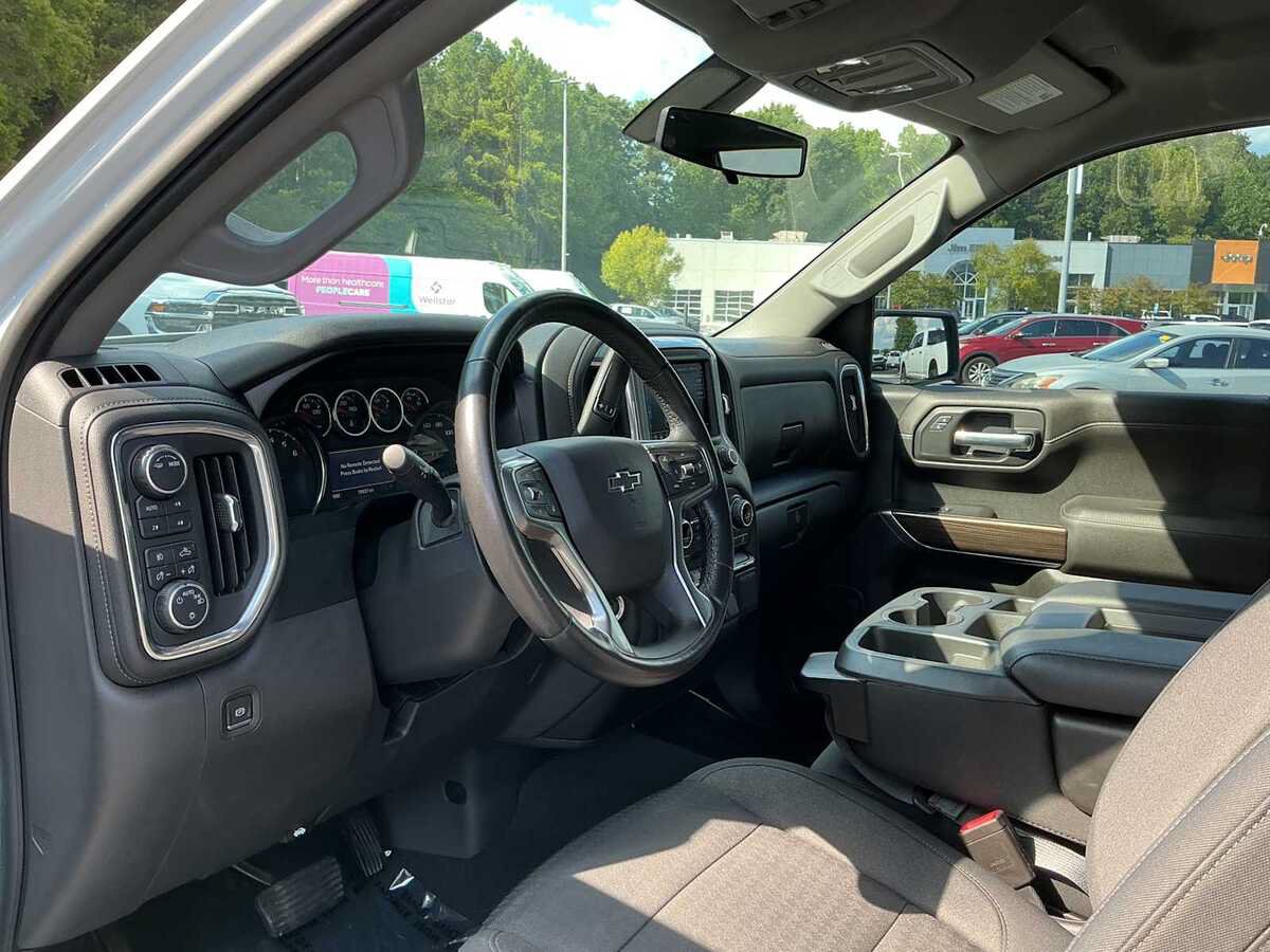 Used 2021 Chevrolet Silverado 1500 RST w/ Z71 Off-Road Package AWD/4WD image 16