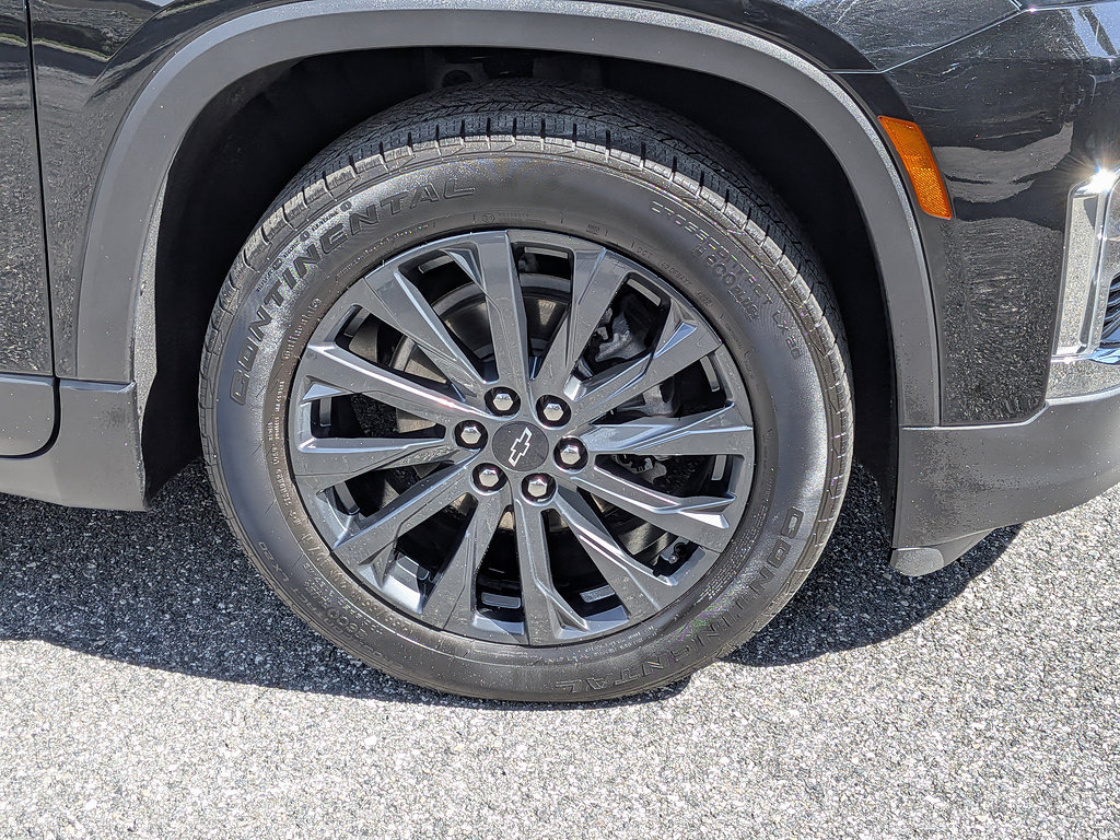 Used 2023 Chevrolet Traverse RS AWD/4WD image 39