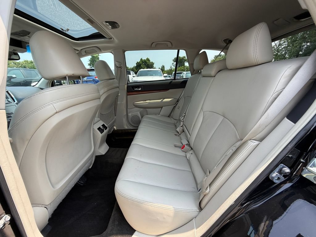Used 2013 Subaru Outback 2.5i Limited w/ Moonroof Pkg AWD/4WD image 22