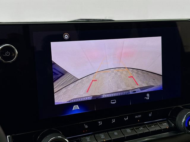 Used 2024 Chevrolet Colorado ZR2 image 16