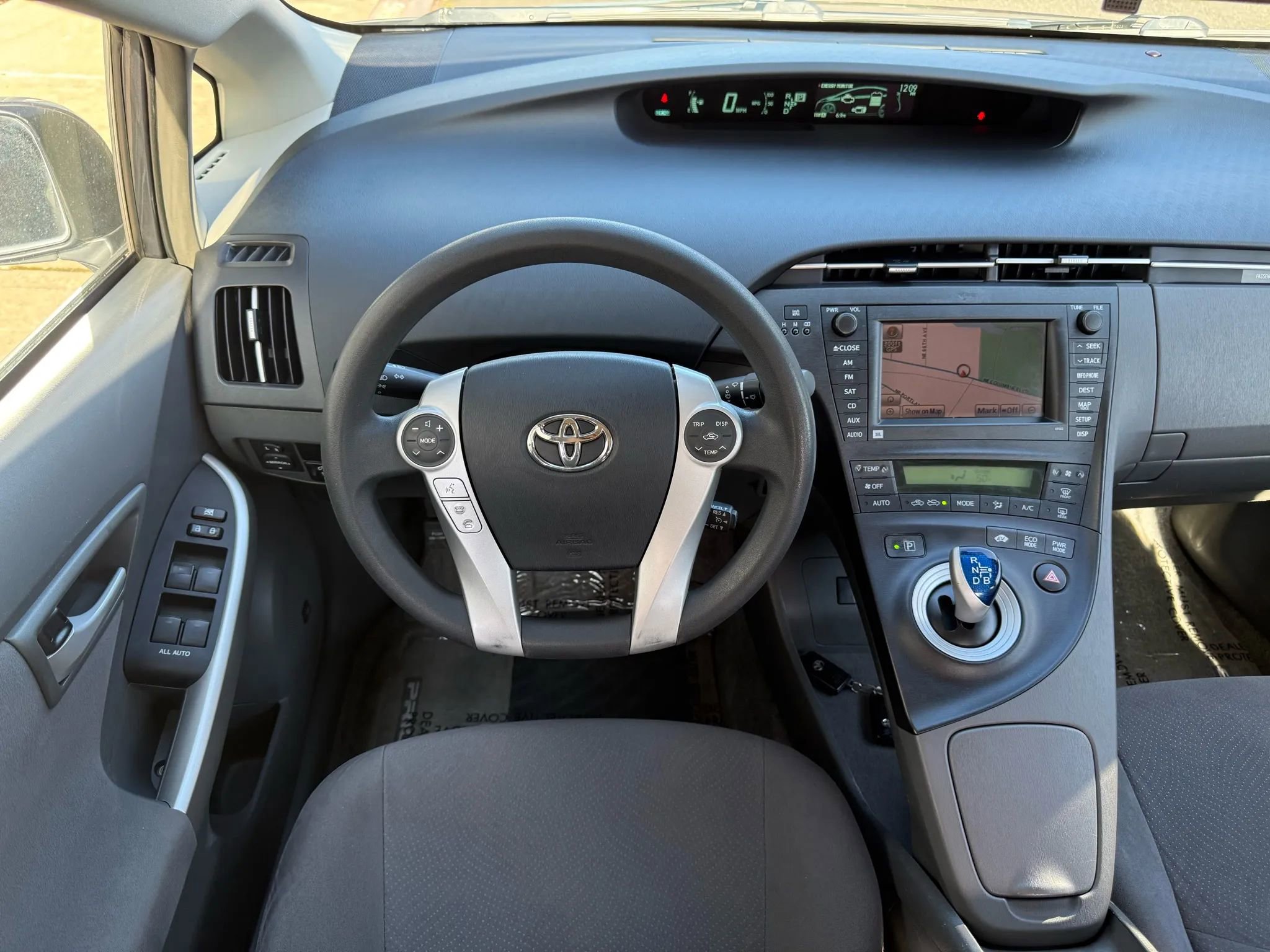 Used 2011 Toyota Prius Three w/ Navigation Pkg image 12