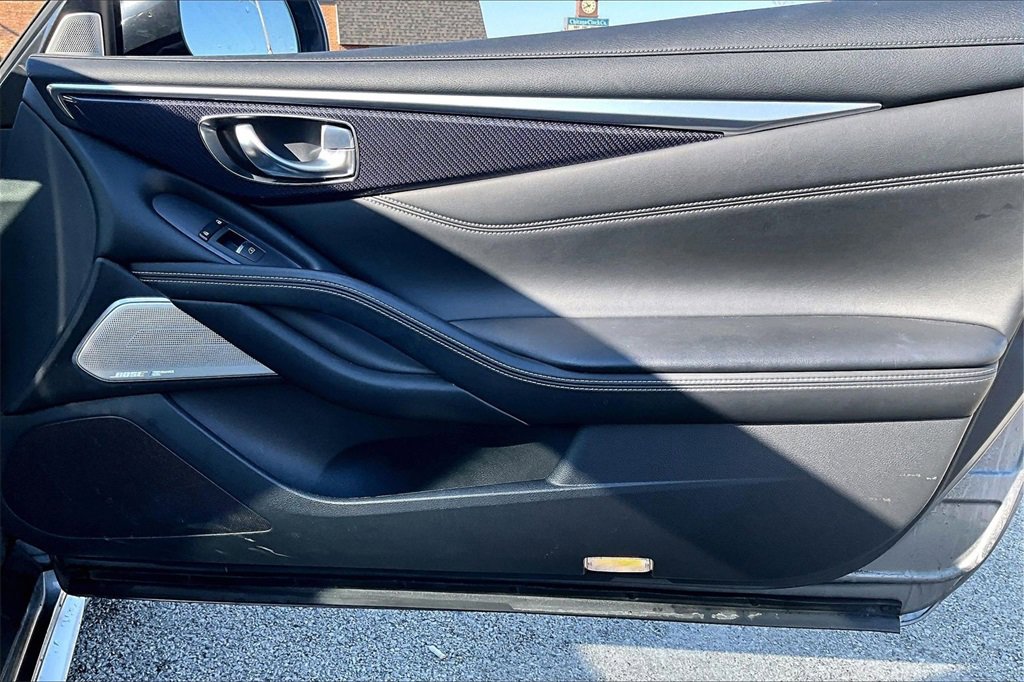 Used 2017 INFINITI Q60 3.0t Sport image 24