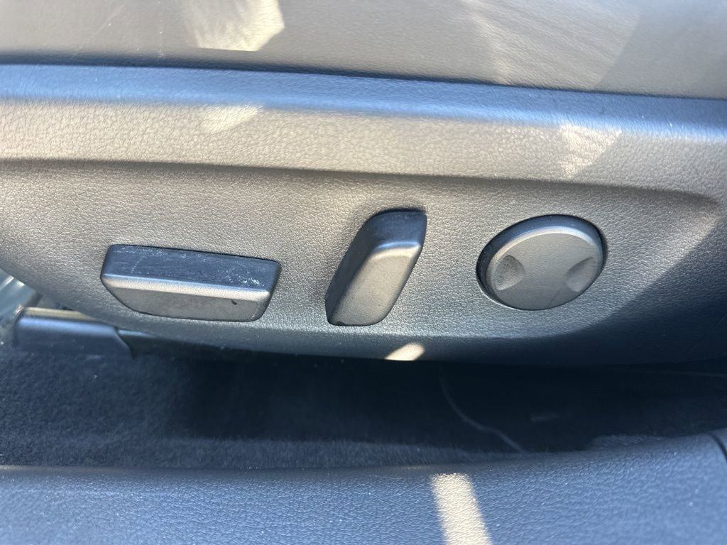 Used 2025 MAZDA MAZDA3 s image 10