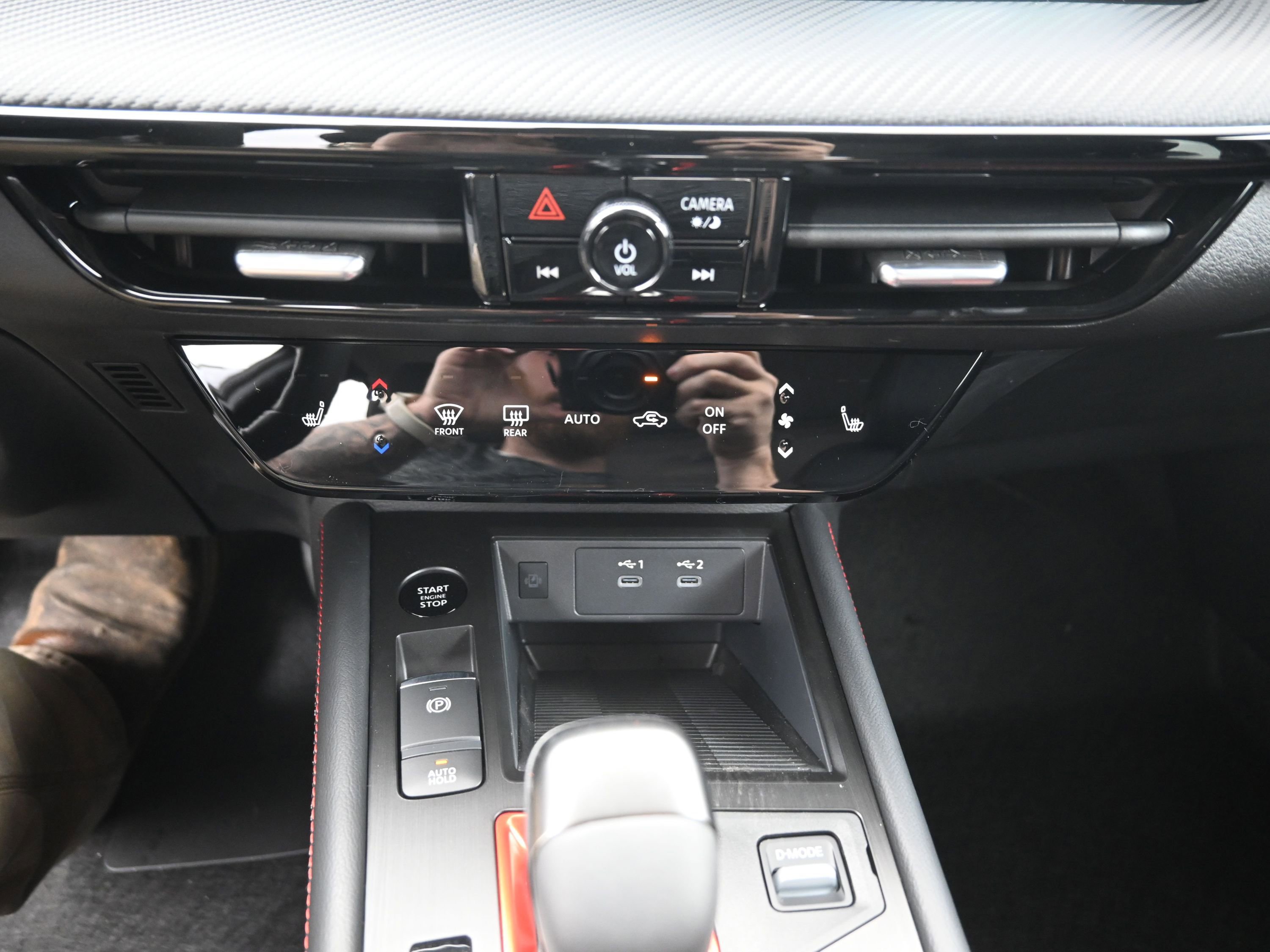 New 2026 Nissan Kicks SR w/ SR Premium Package image 17