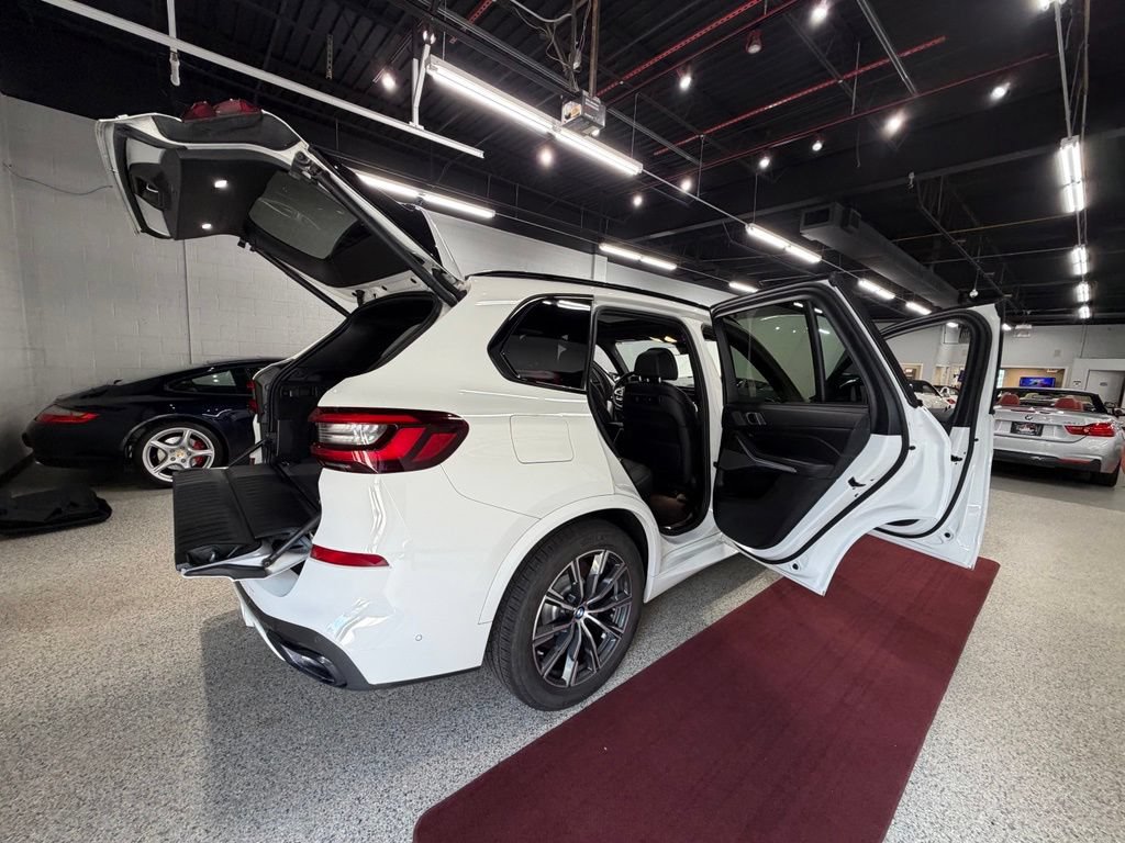 Used 2021 BMW X5 xDrive40i w/ M Sport Package AWD/4WD image 55