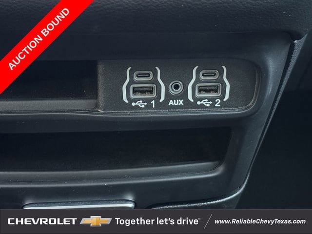 Used 2025 Chrysler Pacifica Select FWD image 20