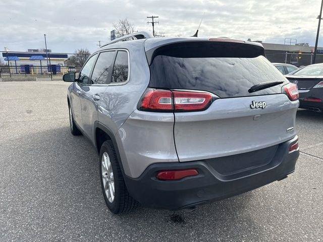 Used 2014 Jeep Cherokee Latitude w/ Comfort/Convenience Group FWD image 5