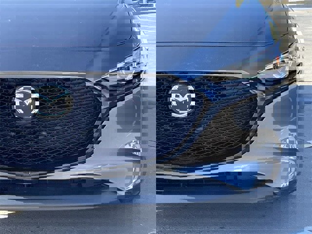 Used 2019 MAZDA MAZDA3 Hatchback w/ Premium Package image 8