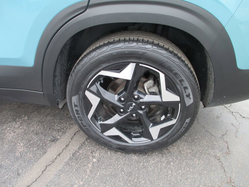 Used 2024 Kia Seltos EX image 14